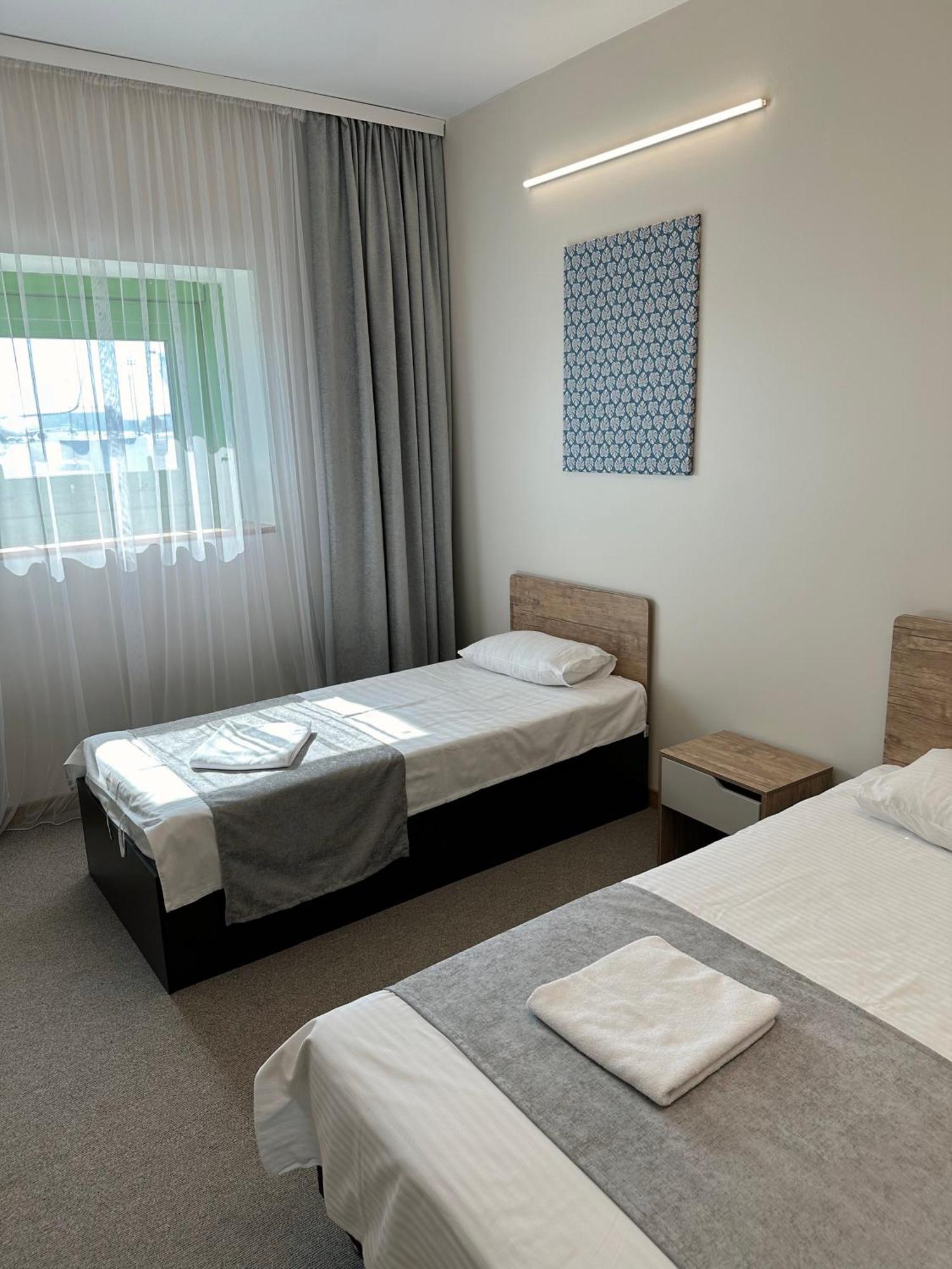Port Inn Hotel 아스타나 외부 사진